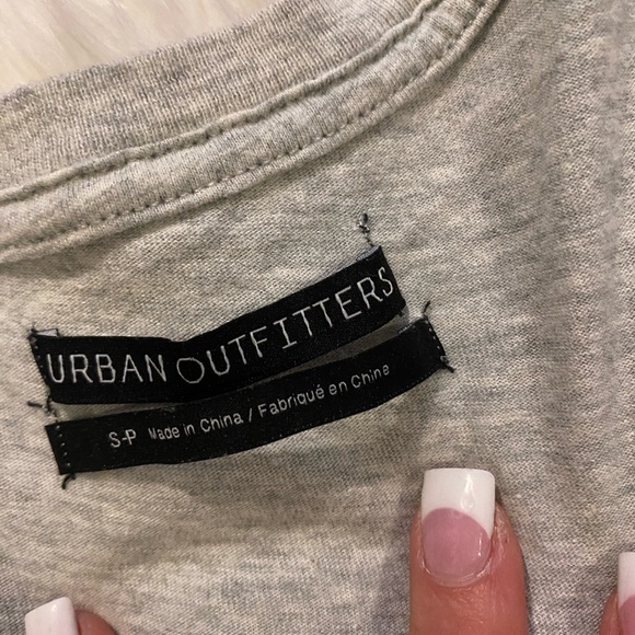 Urban Outfitters Light Gray Tie-Front Crop Top - Picture 5 of 14